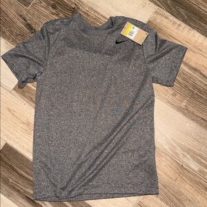 Men’s Nike Heather Gray Sports Tee Dri Fit NWT size S